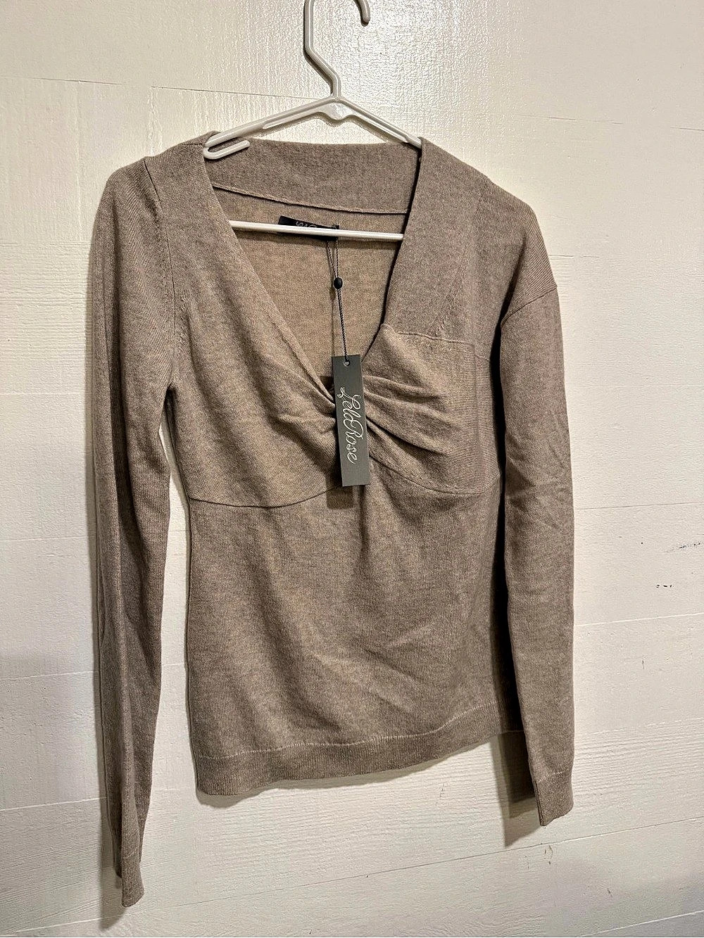 NWT Lela Rose Beige V-Neck Ruched Bust Long Sleeve Knit Sweater